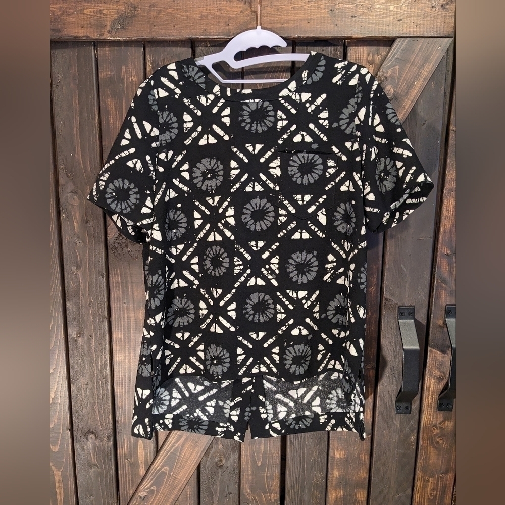 Madewell Industry button back top in Batik grid, size M.